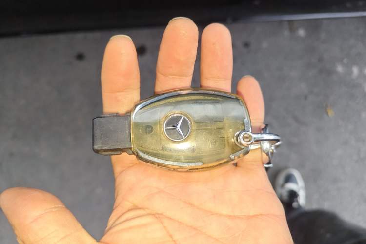 Used Mercedes-Benz Vito 2023 2.0T Elite Version 7 Seats