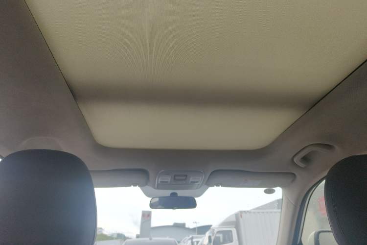 Used Geely Auto Emgrand X7 Sport 2018 1.8TD Automatic Two-Wheel Drive Smart Connect 4G Internet Edition