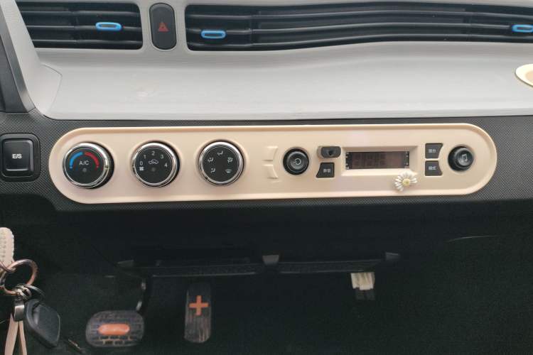 Used Wuling Hongguang MINIEV 2022 Easy Version Lithium Iron Phosphate