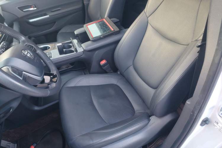 Used Toyota Sienna 2021 2.5L Hybrid Ultimate Edition