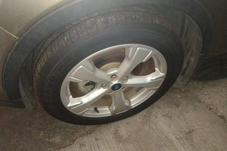 Used Ford Kuga 2017 EcoBoost 180 Two-Wheel-Drive Tiger Leap Model
