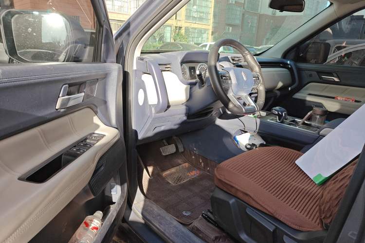 Used JMC DaDao 2023 All-Purpose Model 2.3T Diesel Manual 4x4 Standard-Wheel Comfort Edition
