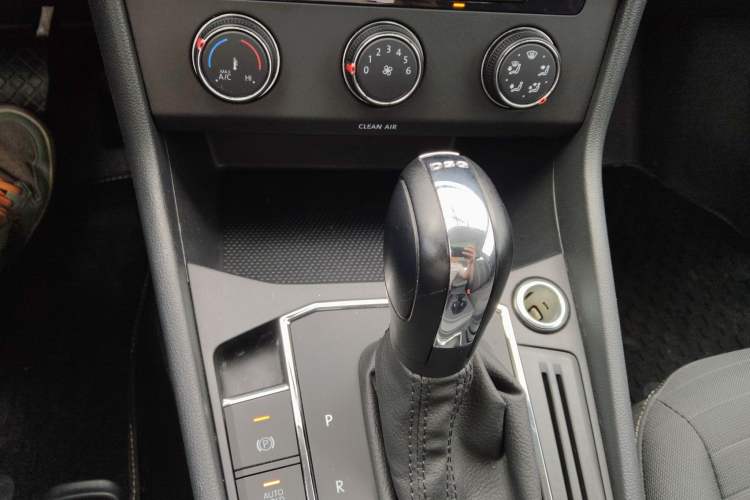 Used Volkswagen Lavida 2018 Hatchback 200TSI DSG Comfort Edition China V Standard