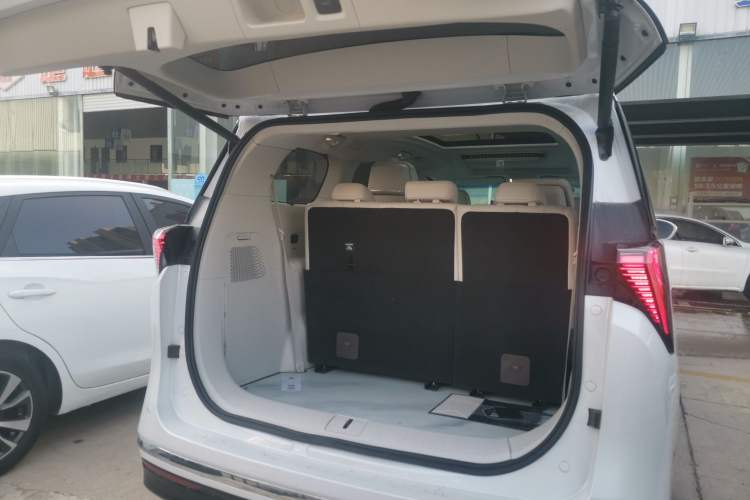 Used Buick GL8 New Energy 2024 Lu Zun Deluxe Edition 7-Seater
