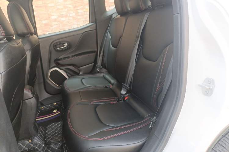 Used  Renegade 2017 180T Automatic Jingneng Edition
