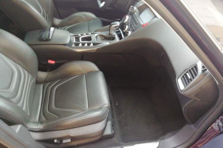 Used  5 2014 1.6T Elegant Version THP160
