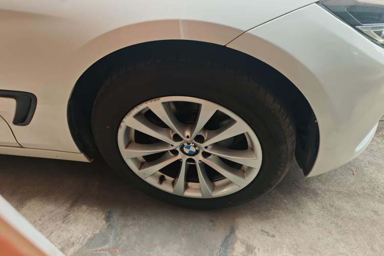 Used BMW 3 Series GT 2017 320i Sport Edition
