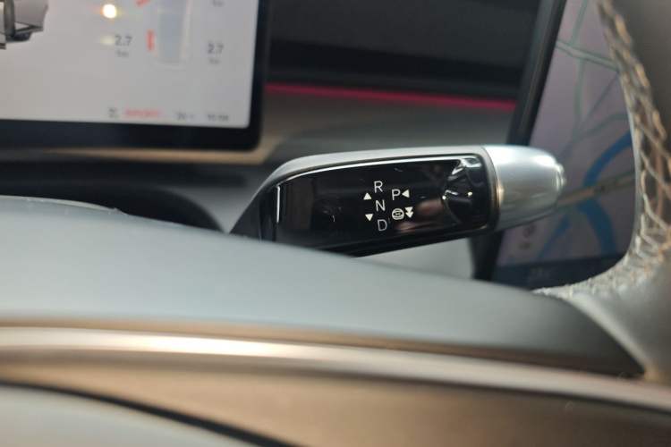 Used XPeng X9 2024 702 Ultra-Long Range Pro
