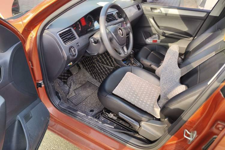 Used Volkswagen Santana 2015 Haval H6 1.6L Automatic Luxury Model
