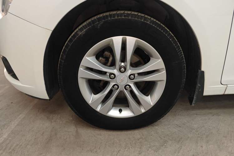 Used Chevrolet Cruze 2013 Hatchback 1.6L Automatic Luxury Model
