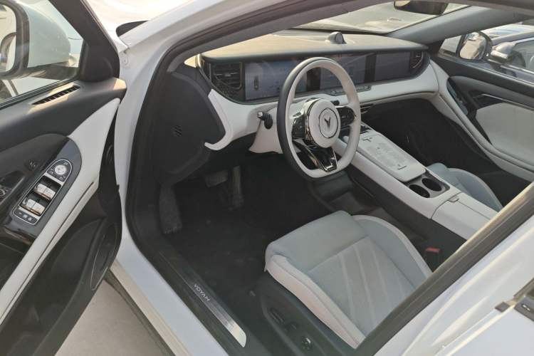 Used VOYAH FREE 2025 318 318 km Rear-Drive Touring Edition
