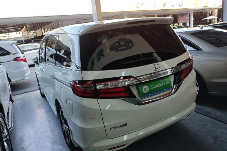 Used Honda Odyssey 2015 Revised Version 2.4L Supreme Edition
