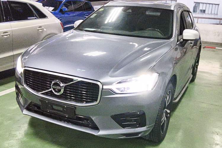 Used Volvo XC60 2019 T5 4x4 Zhiyuan Sport Edition China V Standard