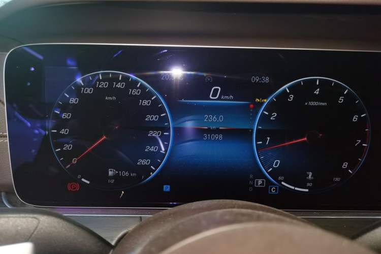 Used Mercedes-Benz E-Class 2023 Facelift E 260 L
