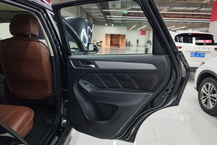 Used Roewe RX5 2016 20T Two-Wheel Drive Manual Flagship Edition
