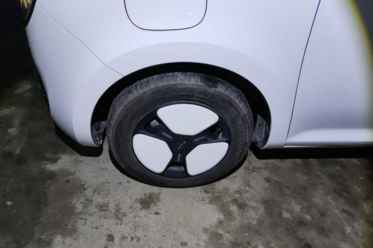 Used  Lumin 2023 301km Honey Dew Edition