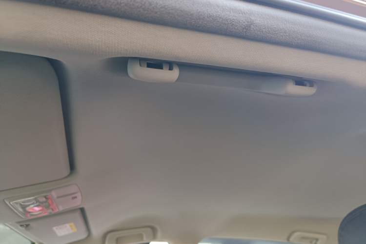 Used Toyota RAV4 2015 2.0L CVT Two-Wheel Drive Urban Edition
