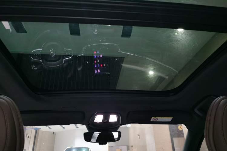 Used Volvo S90 New Energy 2022 T8 eDrive Hybrid Luxury Edition
