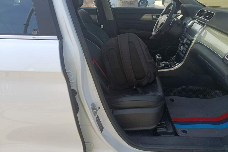 Used Haval H2 2018 Red-Label 1.5T Dual-Clutch Two-Wheel-Drive Elite Model
