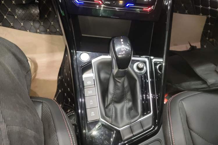 Used Volkswagen Tayron 2021 330TSI Two-Wheel Drive Luxury Smart Connectivity Version
