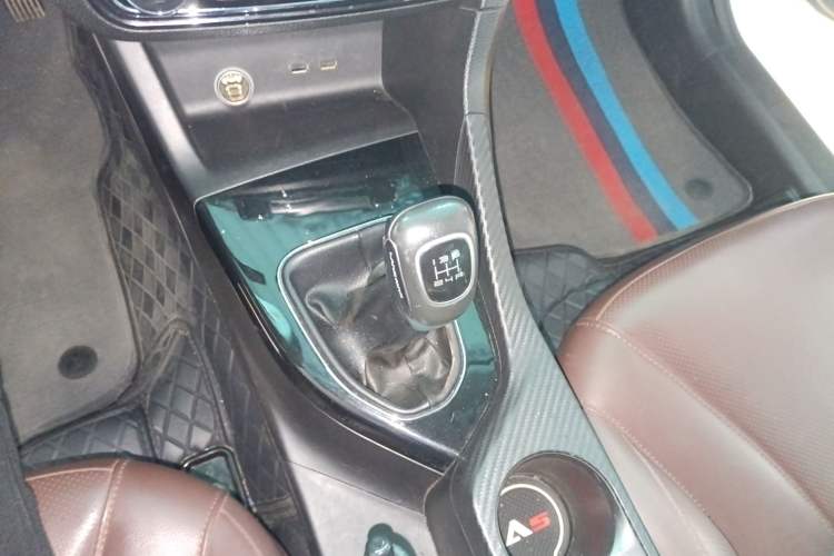 Used Soueast A5 Wing Dance 2019 1.5L Manual Luxury Version China V Standard