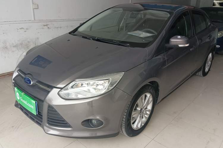 Used Ford Focus 2012 Sedan 1.6L Automatic Comfort Model
