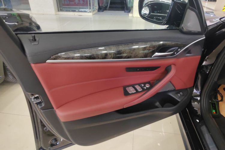 Used BMW 5 Series 2018 530Li Leading Model M Sport Package