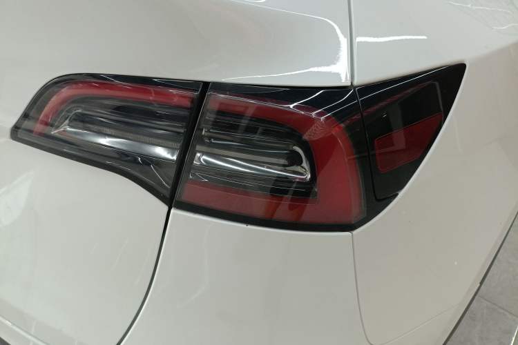 Used Tesla Model Y 2022 Rear-Wheel-Drive Version
