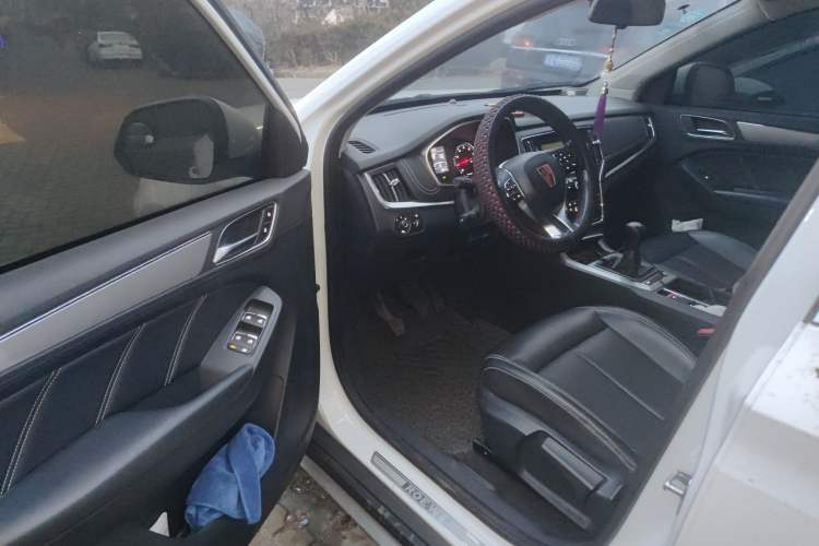 Used Roewe RX5 2018 20T Two-Wheel Drive Manual Flagship Edition