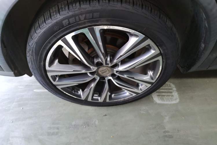 Used BYD Tang 2018 2.0T Automatic SmartConnect Prestige 7-Seater China V Standard
