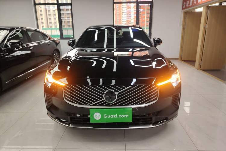 Used Volvo S90 2026 B5 Zhiyuan Luxury Edition