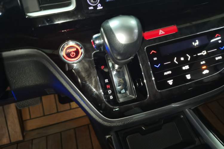 Used Honda Elysion 2019 2.0L Hybrid Luxury Edition