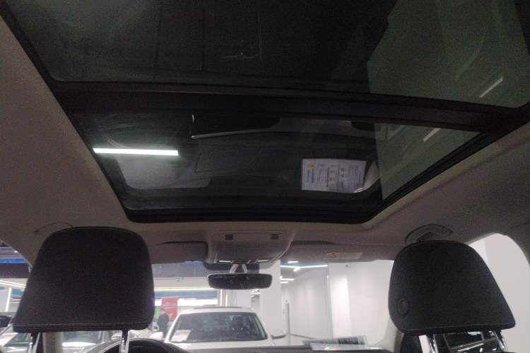 Used Volkswagen Tayron 2020 330TSI Two-Wheel Drive Luxury Smart Connectivity Version
