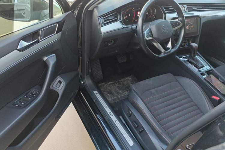 Used Volkswagen Magotan 2021 330TSI DSG 30th Anniversary Edition
