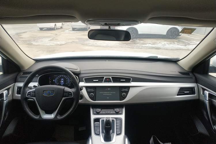 Used Geely Auto Emgrand X7 Sport 2020 1.8TD DCT Two-Wheel Drive Smart Connect 4G-Enabled Version
