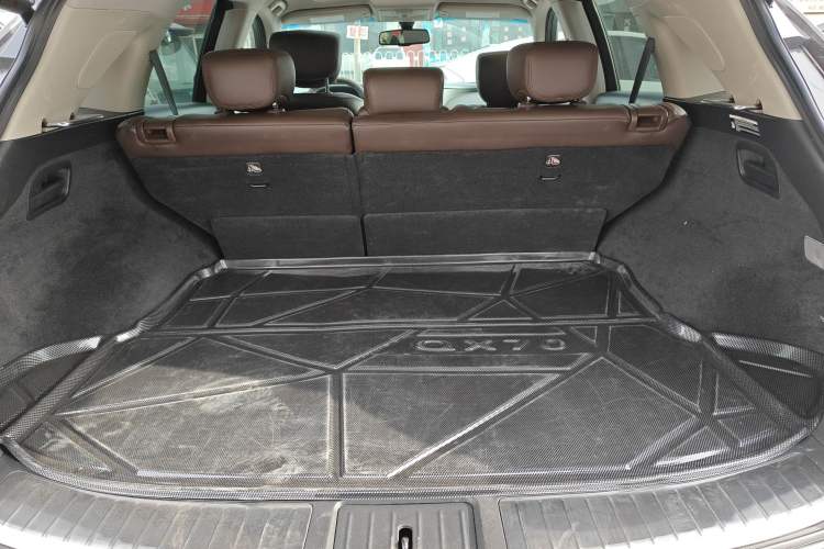 Used Infiniti QX70 2013 3.7L Standard Edition
