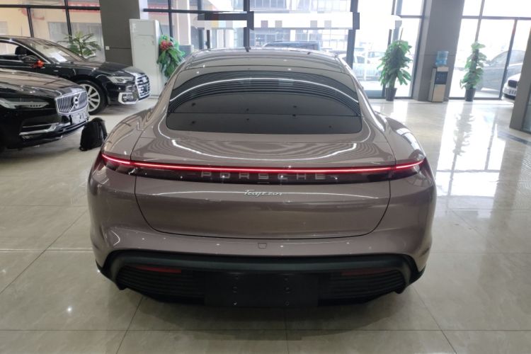 Used Porsche Taycan 2022-Year Updated Taycan