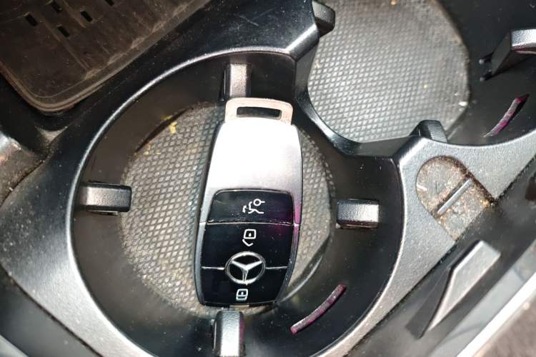 Used Mercedes-Benz E-Class 2019 E 300 L Sporty and Stylish Model
