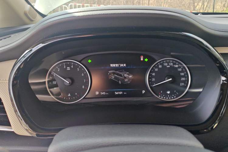 Used Buick GL8 2023 Facelifted Land Cruiser Executive Luxury Version
