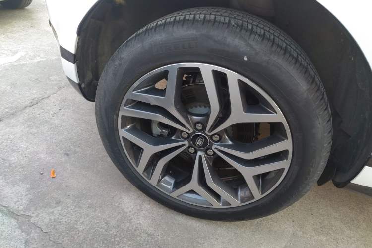 Used Land Rover Range Rover Evoque 2021 Range Rover Velar 249 PS R-Dynamic S Performance Edition
