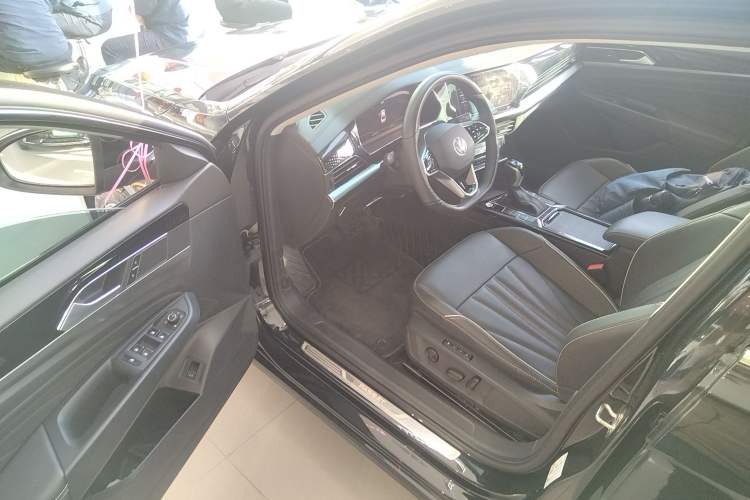 Used Volkswagen Passat 2024 380TSI Starry Dragon Edition