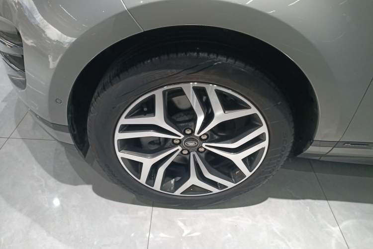 Used Land Rover Range Rover Evoque 2021 Range Rover L 249 PS R-Dynamic SE Luxury Edition
