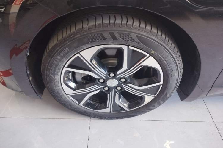 Used Hongqi E-QM5 2023 Revised Version Basic Travel Edition
