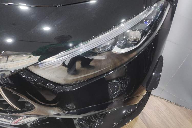 Used Mercedes-Benz A-AMG 2025-Year Restyled AMG A 35 L 4MATIC
