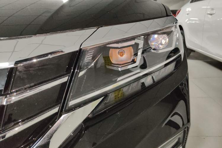 Used Volkswagen Passat 2019 280TSI Business Edition China VI
