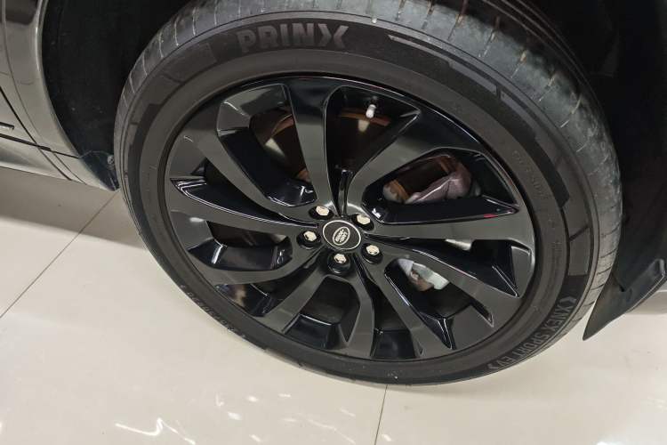 Used Land Rover Discovery Sport 2020 249 PS R-Dynamic Performance Edition