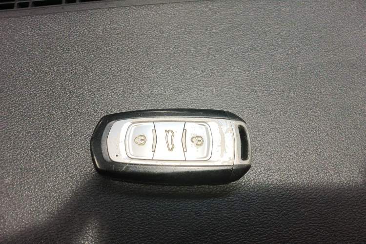 Used Geely Auto Emgrand X7 Sport 2018 1.8TD Automatic Two-Wheel Drive Smart Connect 4G Internet Edition