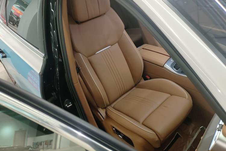 Used Hongqi H9 2020 2.0T Smart Connect Flagship Edition
