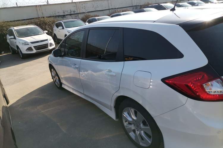 Used Honda Jade 2016 1.8L Automatic Comfort Elite Version 5 Seats
