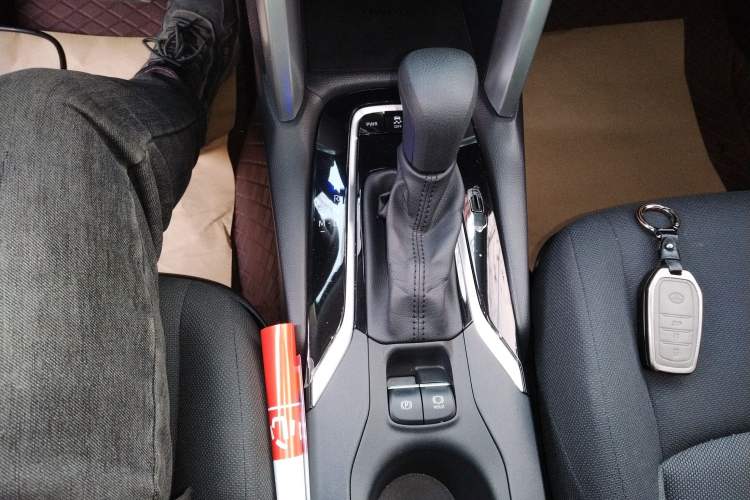 Used Toyota FRONTLANDER 2023 2.0L CVT Leading Edition
